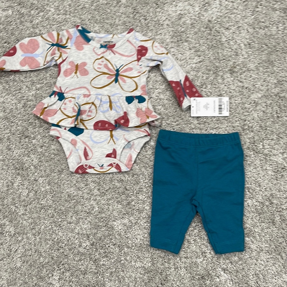 NWT Carters outfit